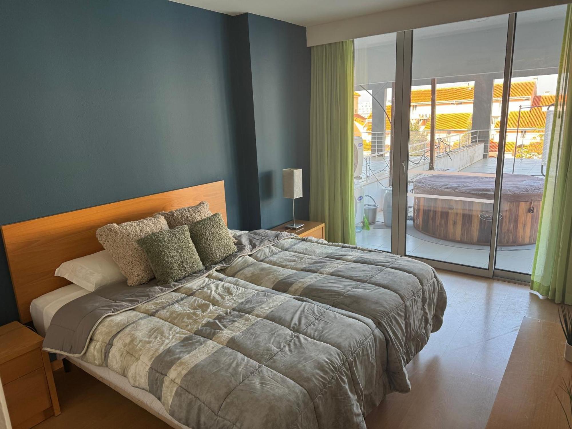 Newly Refurbished 2 Bed Appt ヴィラモウラ エクステリア 写真