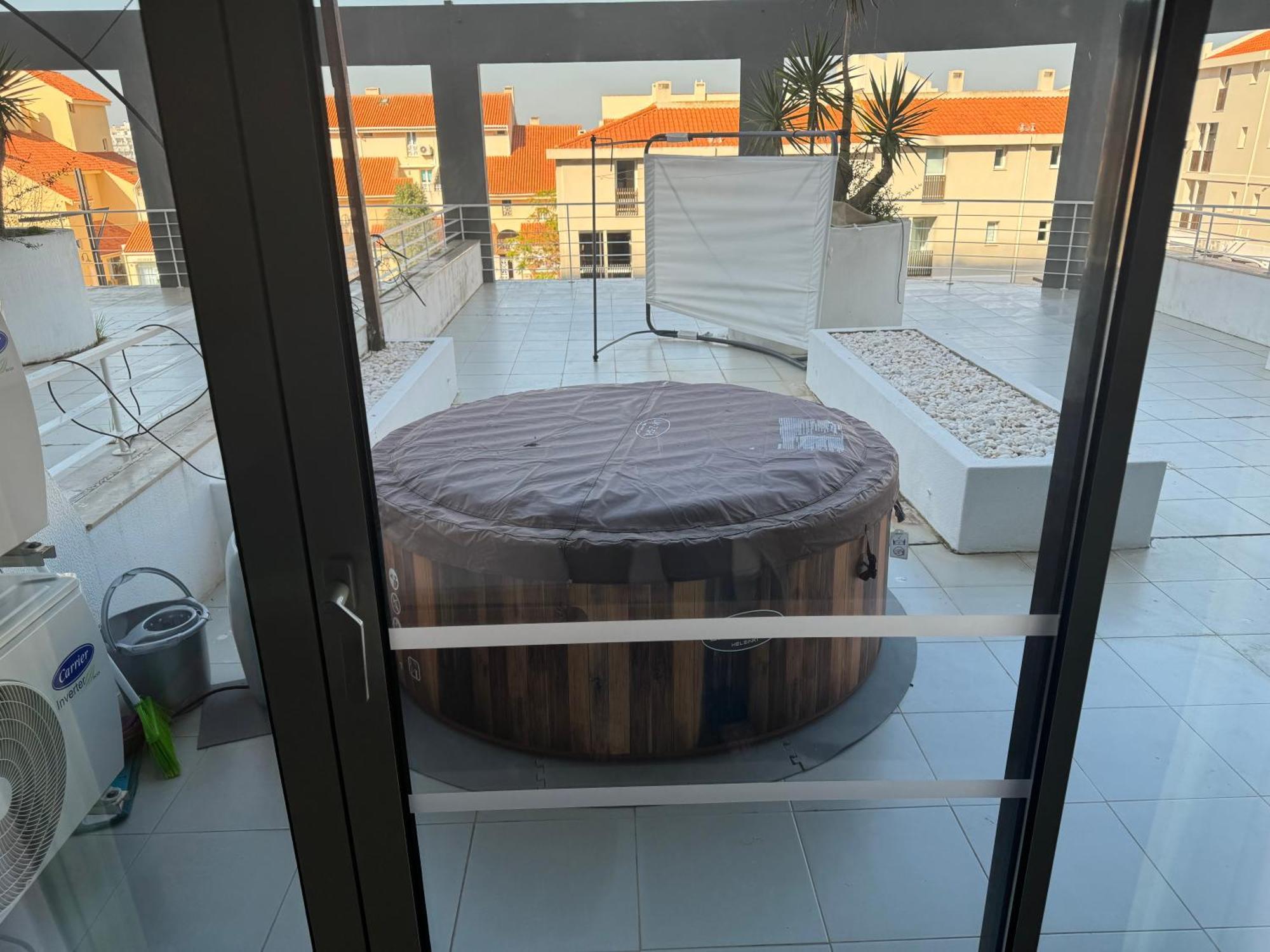 Newly Refurbished 2 Bed Appt ヴィラモウラ エクステリア 写真