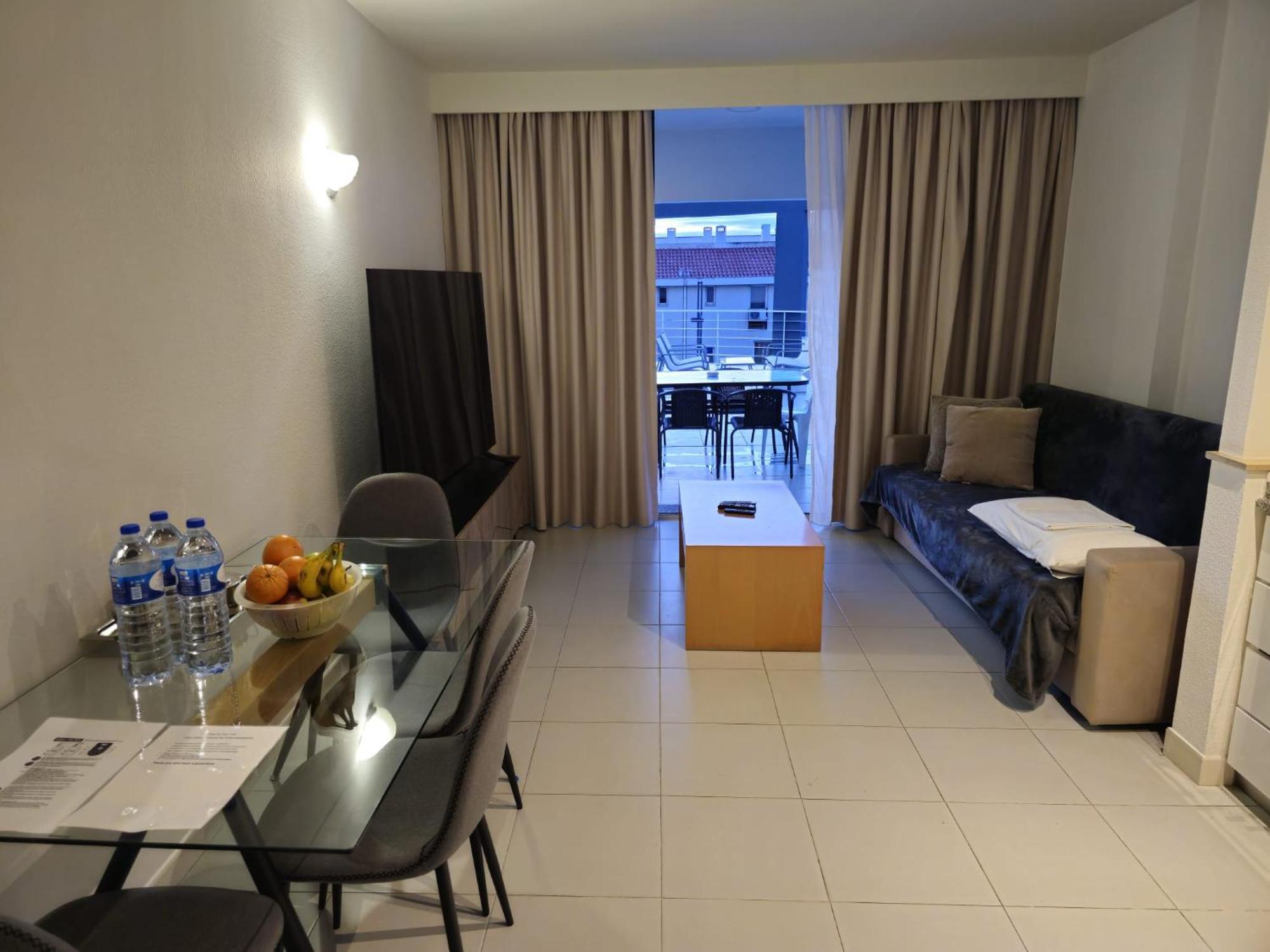 Newly Refurbished 2 Bed Appt ヴィラモウラ エクステリア 写真